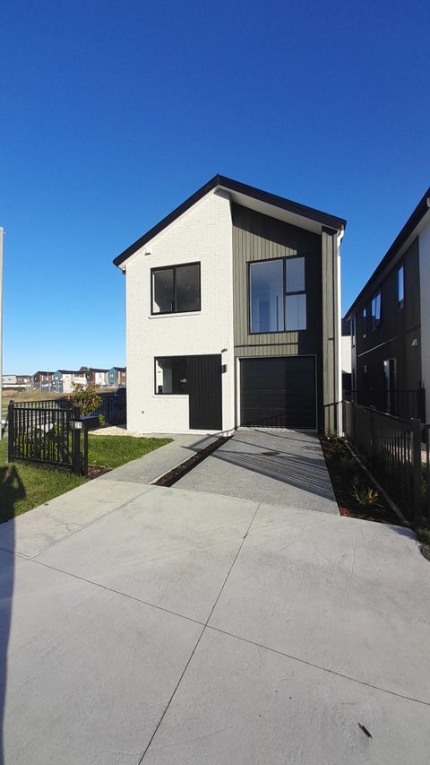 29 Paretaiuru Crescent, Papakura, Papakura