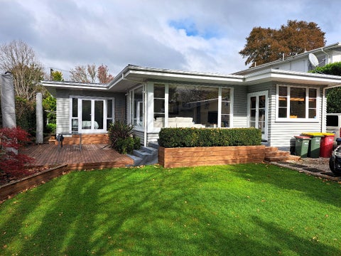11 Sillary Street, Hamilton East, Hamilton
