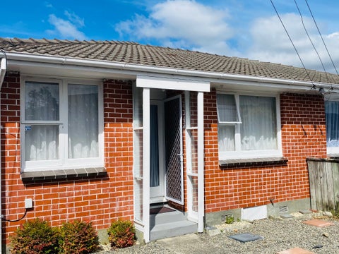 2/13 Sutherland Avenue, Silverstream, Upper Hutt