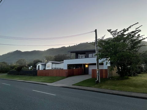75 Seddon Street, Waikanae