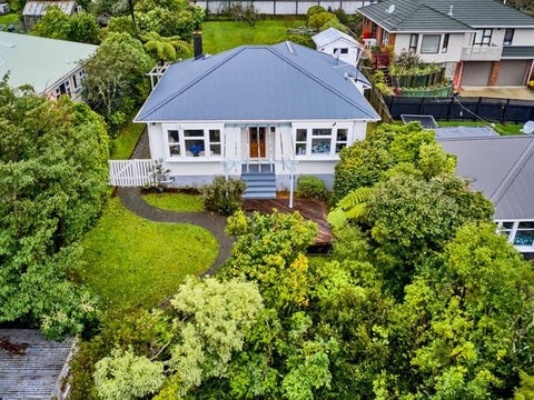 13 Roy Street, Tawa, Wellington