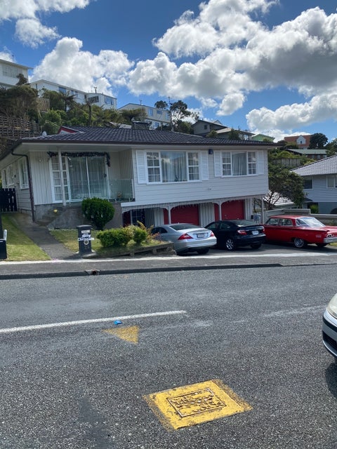 24 Paddington Grove, Karori, Wellington