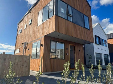 1 Kuaha Road, Massey, Auckland