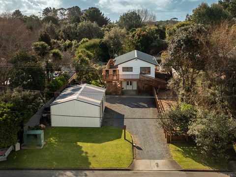 27 Puriri Road, Waikanae