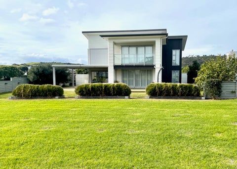 5 TAUMATA  RD, Omaha, Auckland
