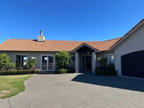 2 Carpentras Way, Nukuhau, Taupo