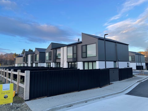1 Rowley Place, WANAKA