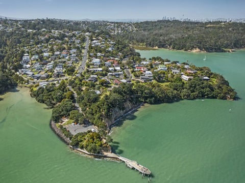 92 Island Bay Road, Beach Haven, Auckland