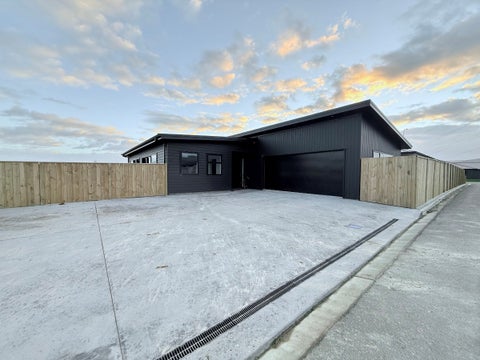 57 Atlantic Drive, Fitzherbert, Palmerston North