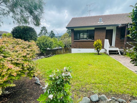 1 John Webster Place, Glen Eden, Auckland