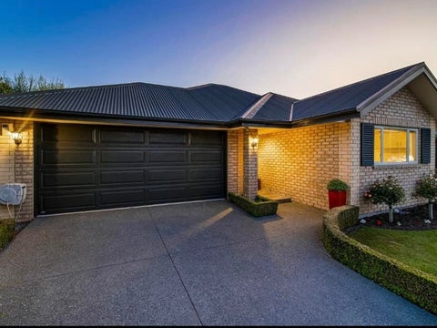 7 Excalibur Place, Burwood, Christchurch