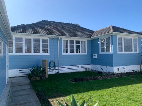 15 Mana Avenue, Titahi Bay, Porirua
