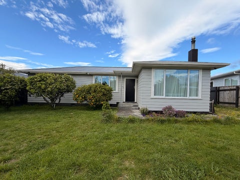 14 William Benton Street, Featherston