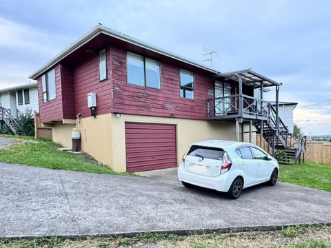 2/23 Mataura Place, Clover Park, Auckland