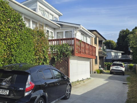 25 Peter Buck Road, New Windsor, Auckland