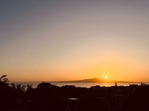 2/11 Seaview Road, Castor Bay, Auckland