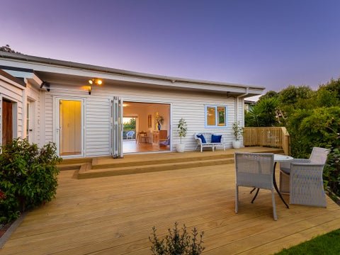 16 Allen Road, Raumati Beach, Paraparaumu