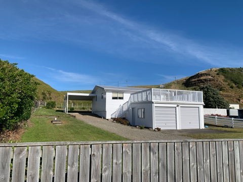 38 Lake Ferry Road, Lake Ferry, Featherston