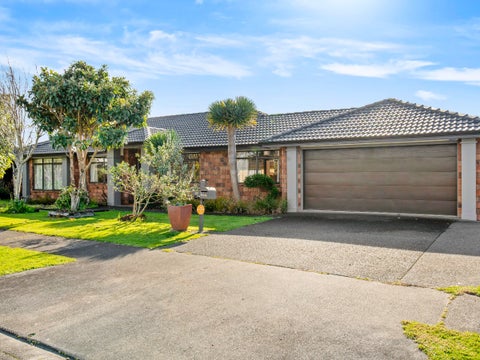 29 Aberdeen Crescent, Wattle Downs, Auckland