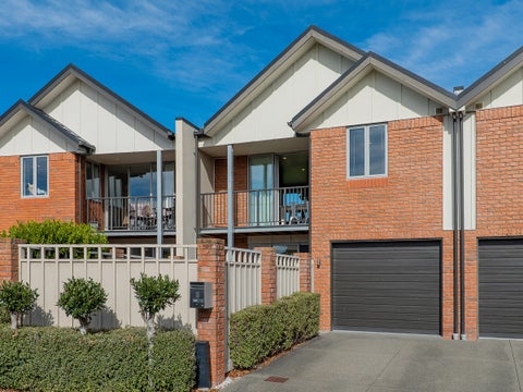 18 Henley Green, Northwood, Christchurch