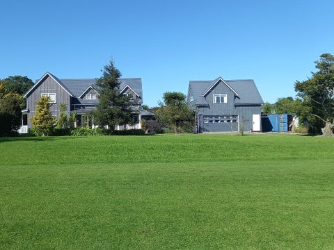8C Roland Road, Greenhithe, Auckland