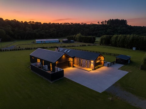 32 Manukawiri Way, Greytown