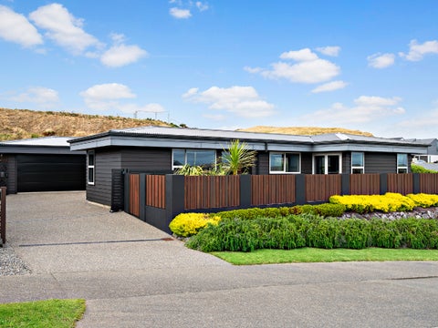 88 Cedarwood Street, Woodridge, Wellington