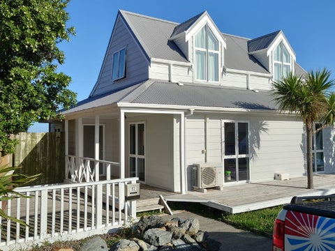 52 Frobisher Street, Island Bay, Wellington