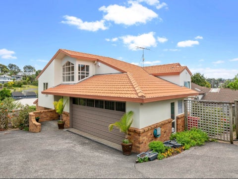 2/444 Beach Road, Murrays Bay, Auckland