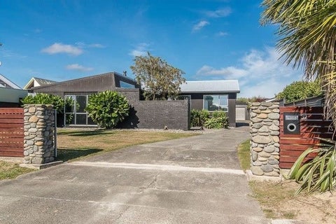 32 Kapanui Road, Waikanae, Waikanae
