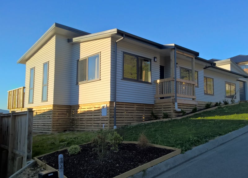 10 Tara Place, Belmont, Lower Hutt - Carousel 1