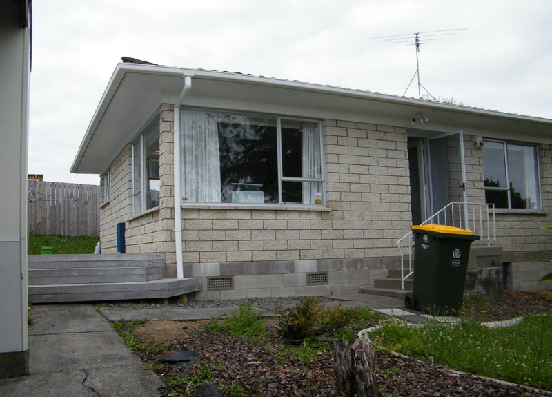 1/14 Kingussie Place, Highland Park, Auckland - Carousel 1