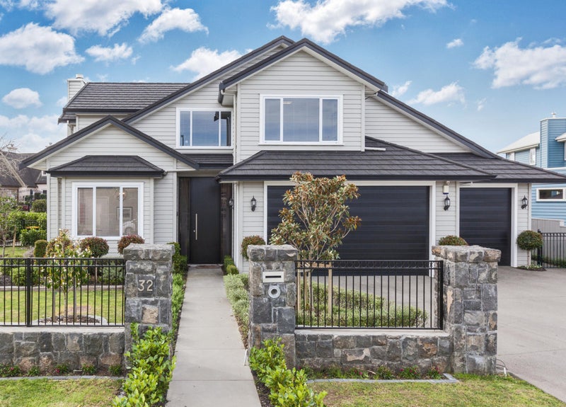 32 Oceania PLACE, Mellons Bay, Auckland - Carousel 1