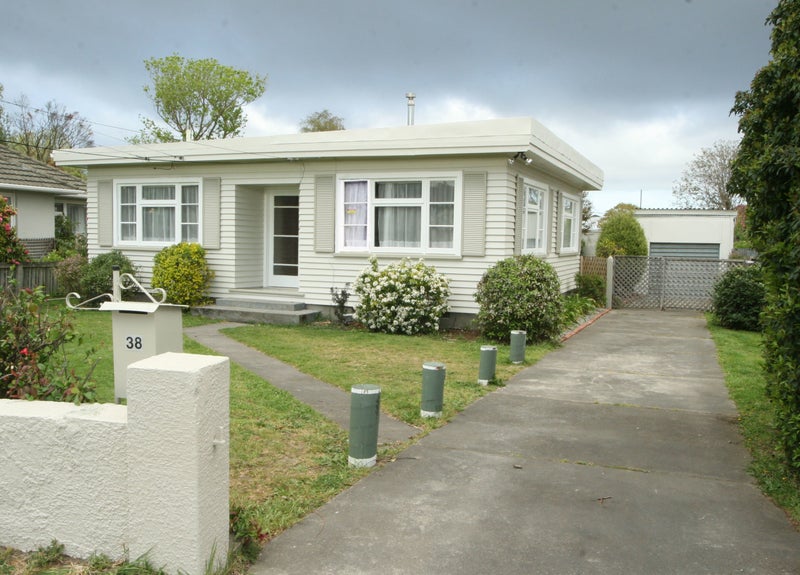 38 Cuffs Road, Wainoni, Christchurch - Carousel 1