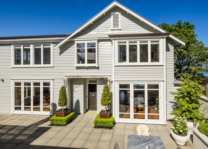 10 Sefton Street, Wadestown, Wellington - Carousel 1