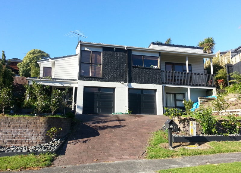 12 Tiri View Place, Waiake, Auckland - Carousel 1