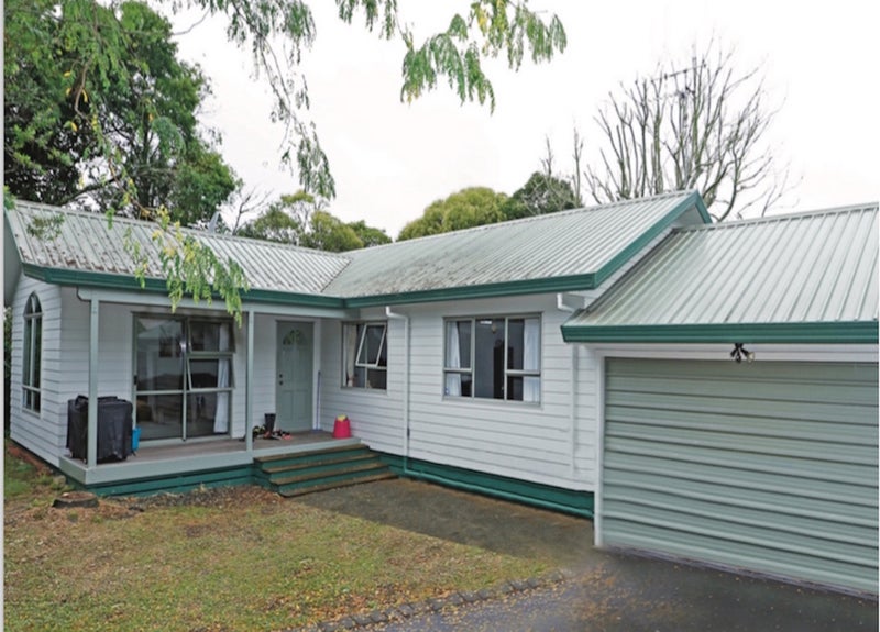 69A Forest Lake Road, Forest Lake, Hamilton - Carousel 1