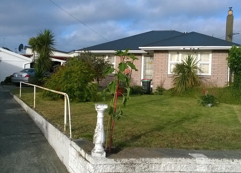 11 Winnipeg Place, Wainoni, Christchurch - Carousel 1