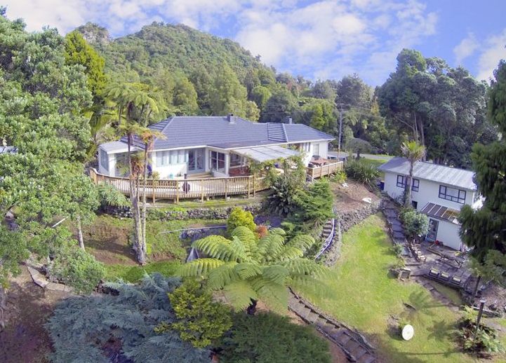 38 Bush Road, Waiatarua, Auckland - Carousel 1
