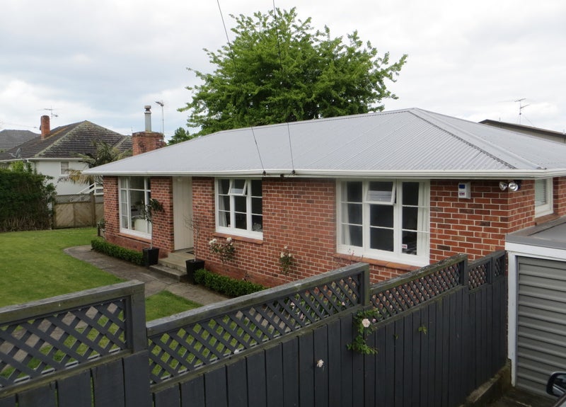 75 Tawa Road, One Tree Hill, Auckland - Carousel 1