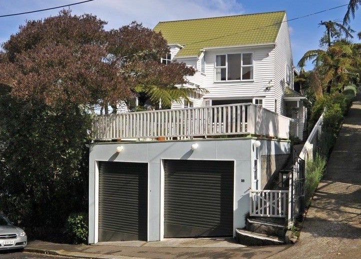 31 Baroda Street, Khandallah, Wellington - Carousel 1