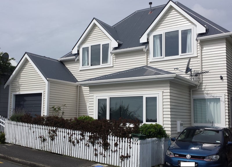 30 Motuhara Road, Plimmerton, Porirua - Carousel 1