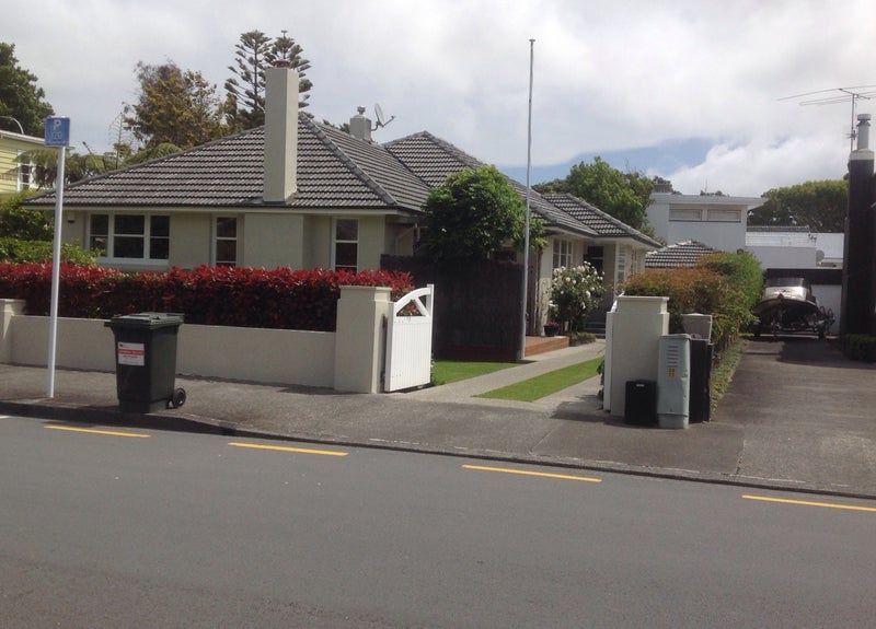 3 Military Road, Boulcott, Lower Hutt - Carousel 1