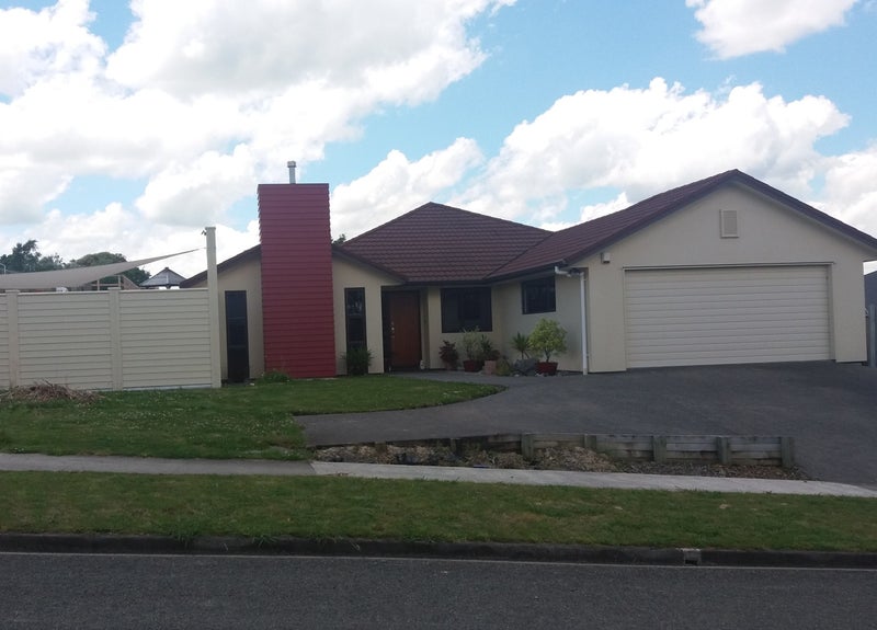 22 Galea Grove, Kelvin Grove, Palmerston North - Carousel 1