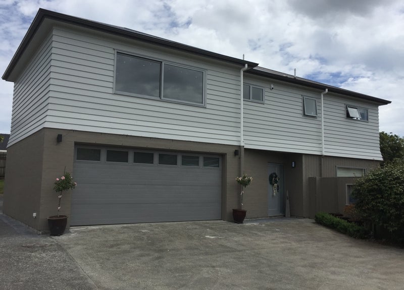 64D Paihia Road, One Tree Hill, Auckland - Carousel 1