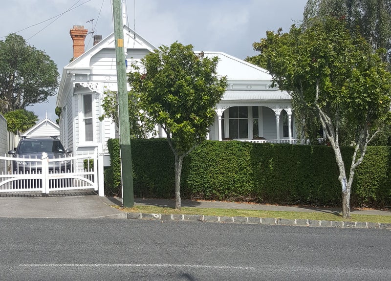 32 Masons Avenue, Herne Bay, Auckland - Carousel 1