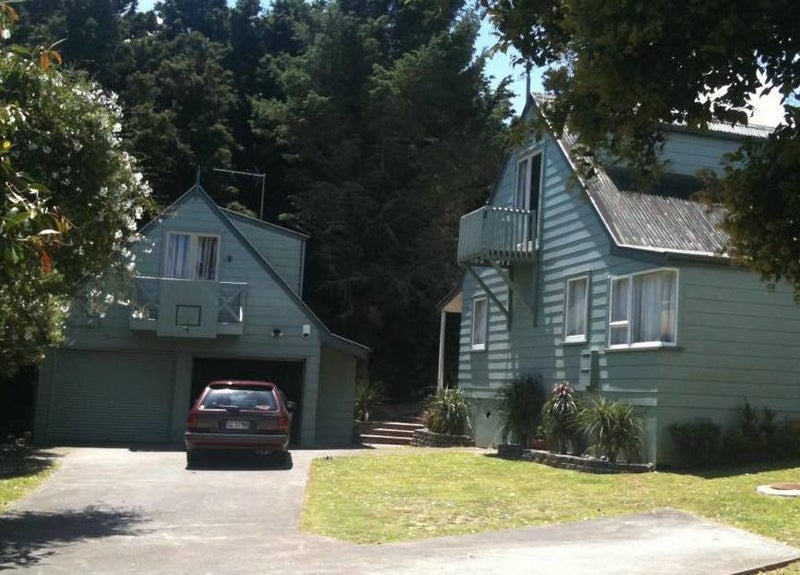 21 Kingsclere Place, Goodwood Heights, Auckland - Carousel 1