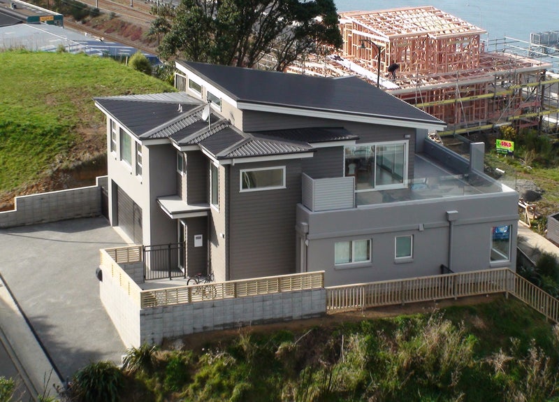 4 Brasch Way, Kaiwharawhara, Wellington - Carousel 1