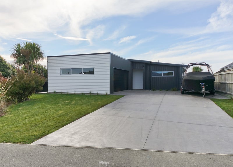 16 Witney Lane, Huntingdon, Ashburton - Carousel 1