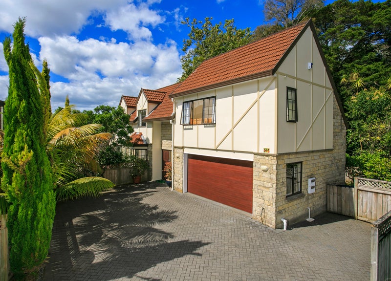 4/37 Uppingham Crescent, Hillcrest, Auckland - Carousel 1